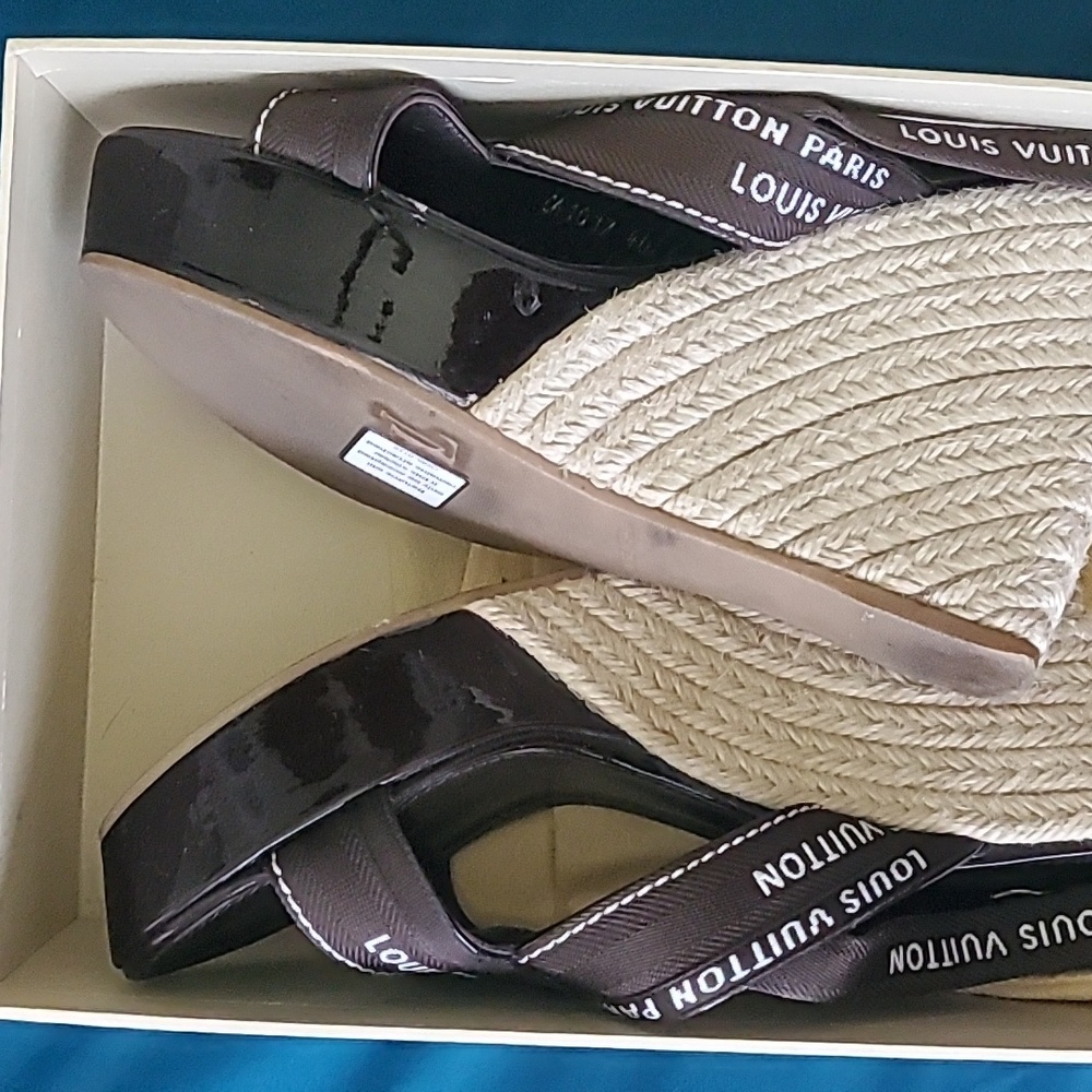 Louis vuitton sandals